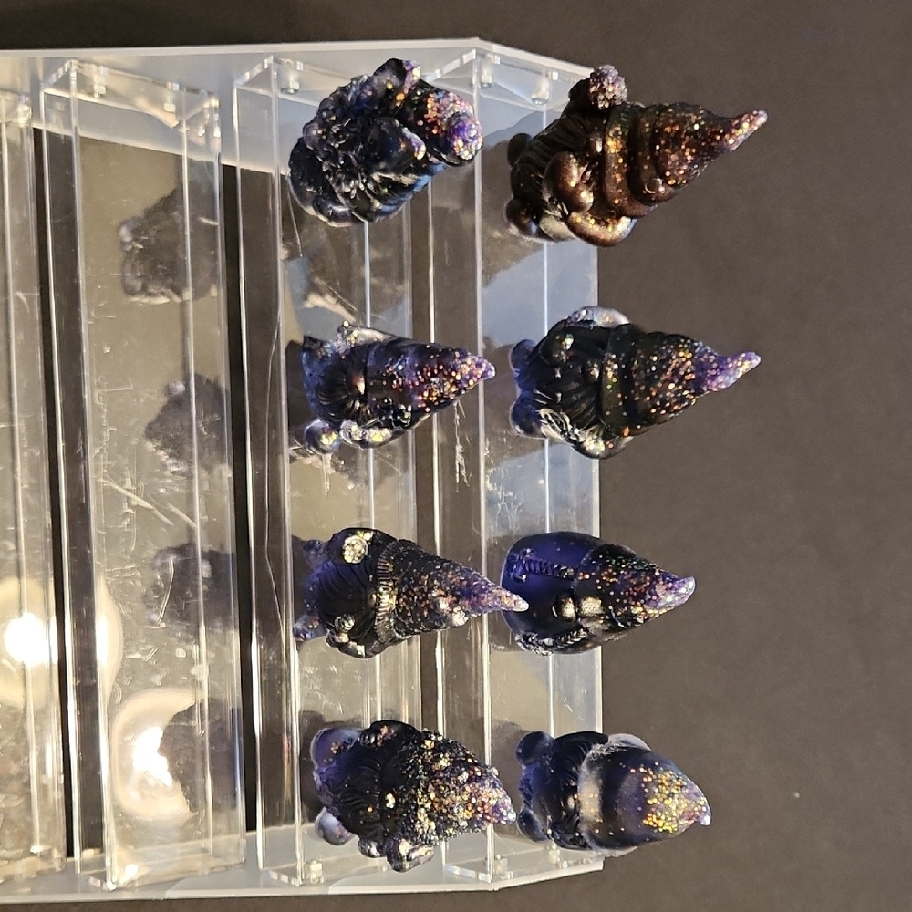 Elegant Black and Purple Decorative Shells